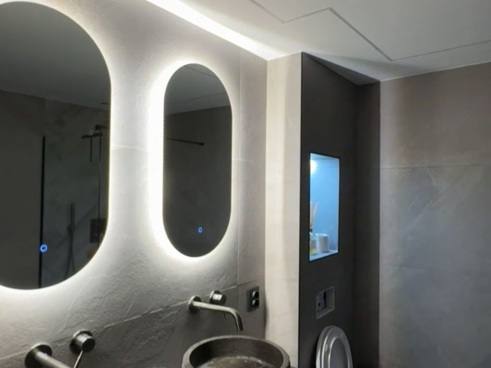 Moderne badkamer met beton ciré wanden