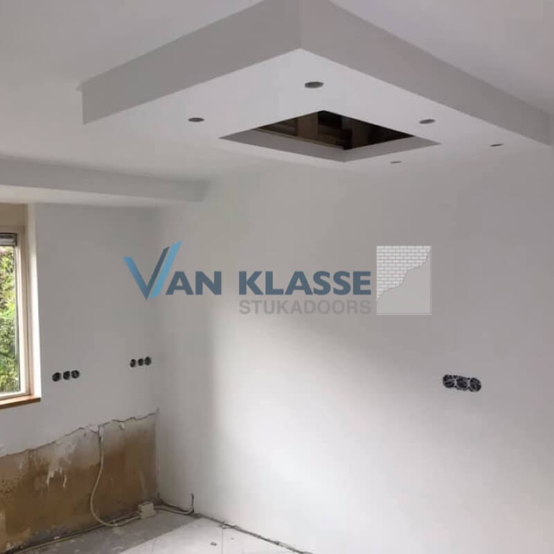Wand- en plafondafwerking in een renovatie